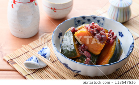 Local cuisine: Pumpkin cousin stew (cousin stew) 118647636