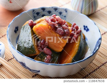 Local cuisine: Pumpkin cousin stew (cousin stew) 118647638
