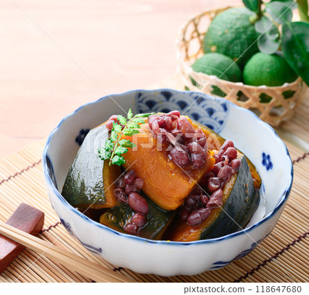 Local cuisine: Pumpkin cousin stew (cousin stew) 118647680