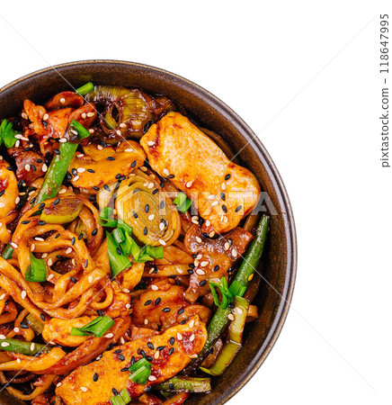 Spicy asian noodle stir-fry in bowl 118647995