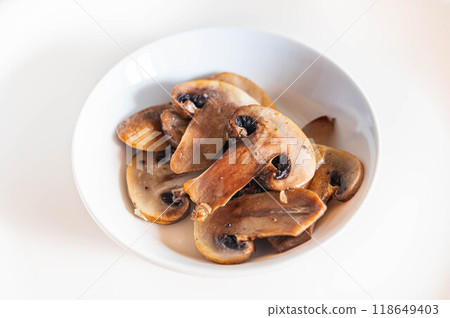 奶油炒棕蘑菇 奶油炒棕蘑菇 118649403