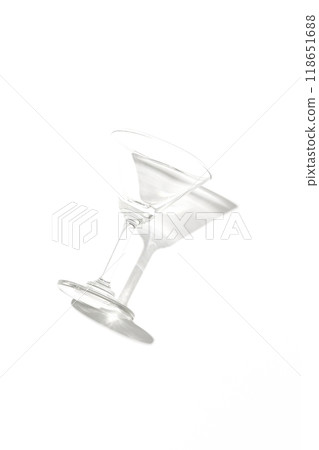 Cocktail glass photographed on a white background 118651688