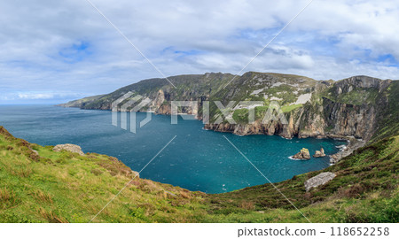 Panoramic view of Slieve League cliffs in Ireland with rugged coast and clear Atlantic waters 118652258