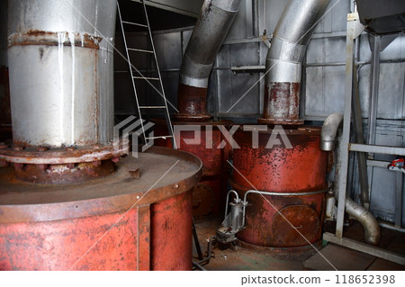 Hakkoda Maru 001 inside the chimney Hakkoda Maru 001 inside the chimney 118652398