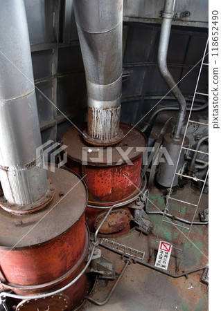 Hakkoda Maru 093 inside the chimney Hakkoda Maru 093 inside the chimney 118652490