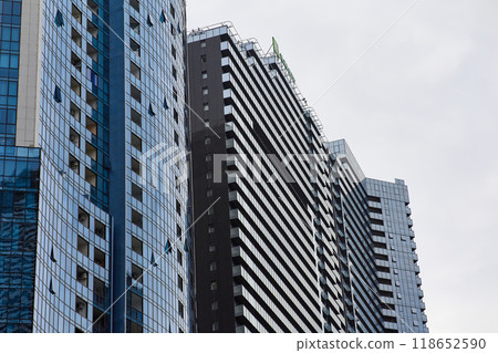 Modern office building. Architectural detail of modern building. Business concept of successful industrial architecture. 118652590