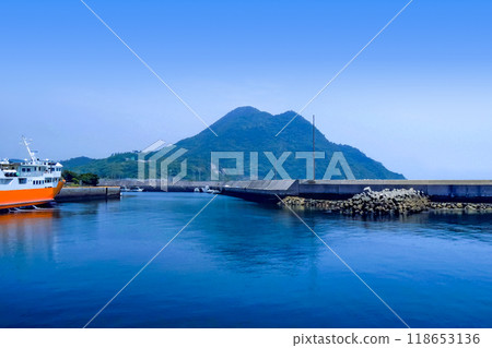 姬島港和八霸津岳 118653136