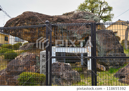 Hebizuka Tomb (Ukyo Ward, Kyoto City, Kyoto Prefecture) Hebizuka Tomb (Ukyo Ward, Kyoto City, Kyoto Prefecture) 118655392