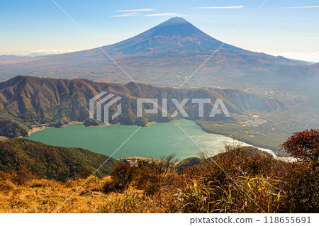 Mt. Fuji in autumn 118655691