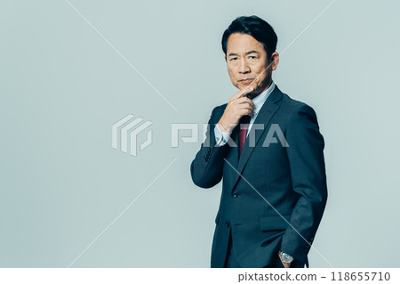 Middle businessman Middle businessman 118655710