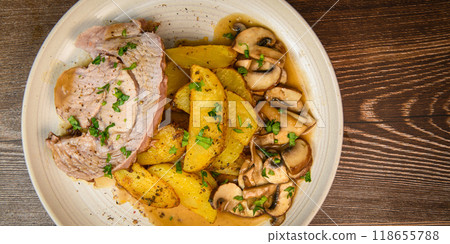 RECIPE VEAL ROAST, FRIES AND MUSHROOMS WITH SAUCE RECIPE VEAL ROAST, FRIES AND MUSHROOMS WITH SAUCE 118655788