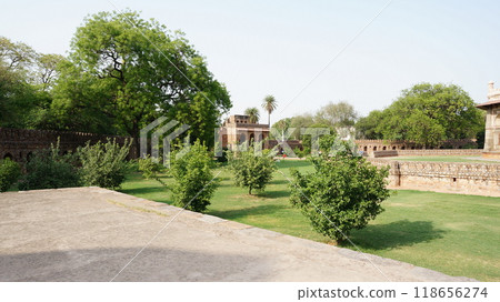 Issa Khan's Tomb, on the grounds [Delhi, India] 118656274