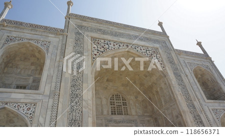 泰姬陵，拱形裝飾門[印度阿格拉] 118656371