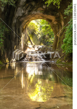 <Chiba Prefecture> Kameiwa Cave and Heart-Shaped Light <Chiba Prefecture> Kameiwa Cave and Heart-Shaped Light 118656441