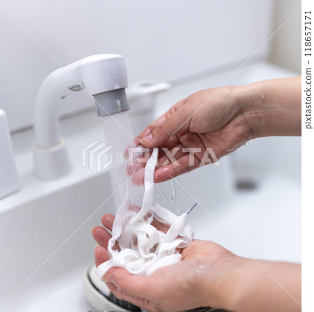Wash your shoelaces 118657171