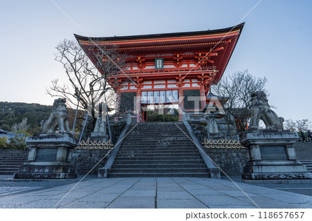 [京都] 清水寺_朝日 118657657
