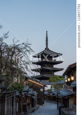 [京都]法隆寺、五層塔與清晨 118657702
