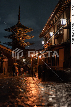 [京都] 雨夜_法隆寺、五層塔_一年坂、二年坂、三年坂 118657726