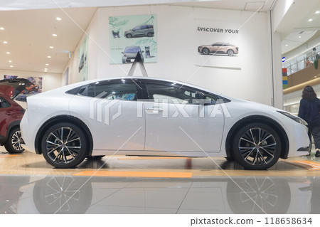 Motor show sedan car showroom Motor show sedan car showroom 118658634