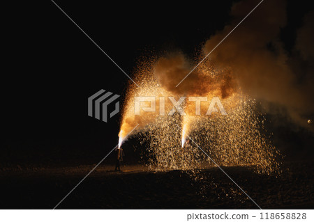 Akihayama Hongu Akiha Shrine: Hand-held fireworks blazing into the darkness at the votive fireworks festival (Shizuoka Prefecture) Akihayama Hongu Akiha Shrine: Hand-held fireworks blazing into the darkness at the votive fireworks festival (Shizuoka Prefecture) 118658828