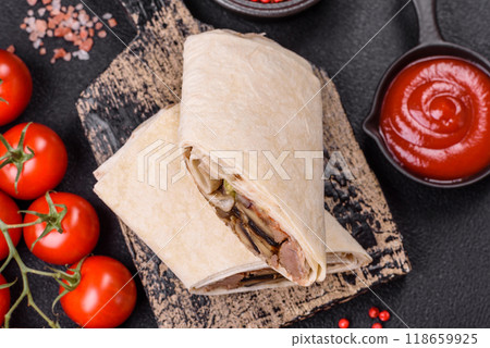 Delicious traditional shawarma or doner kebab with beef, mushrooms 118659925