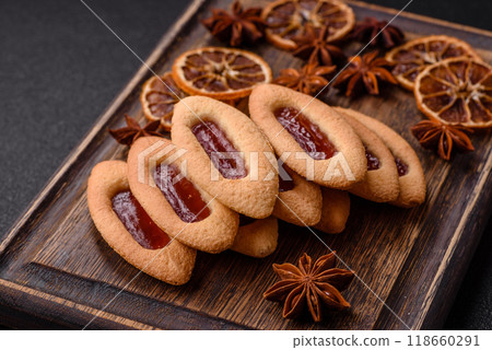Delicious sweet crispy cookies with jam filling in the center 118660291