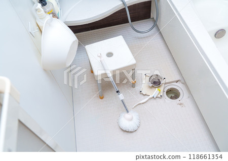 Dirty drain in the bathroom Dirty drain in the bathroom 118661354