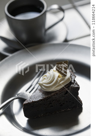 巧克力蛋糕  118664214
