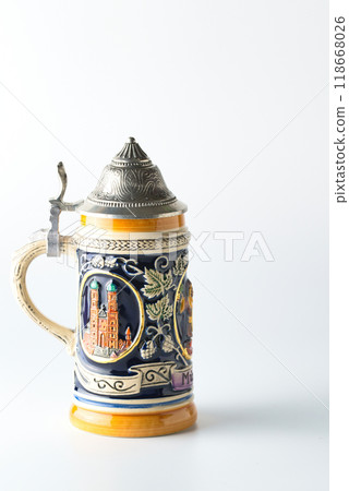 German beer mug with lid on white background German beer mug with lid on white background 118668026
