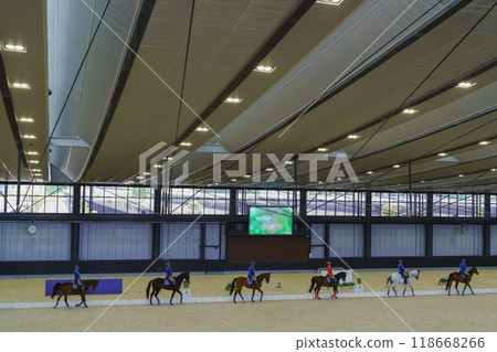 Horse Show Dressage Horse Show Dressage 118668266