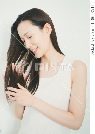 30多歲長髮女性的頭髮護理 118668515