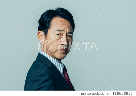 Middle businessman 118668955