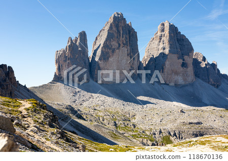 Picturesque view of Three peaks of Lavaredo situated in Italy 118670136