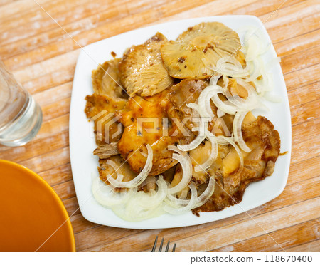 Pickled russula delica with onions 118670400