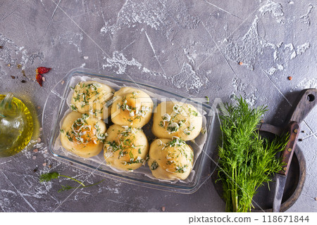 garlic bread stuffed with cheese, baked buns with garlic garlic bread stuffed with cheese, baked buns with garlic 118671844