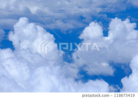 August clouds seen from the plane 118673419
