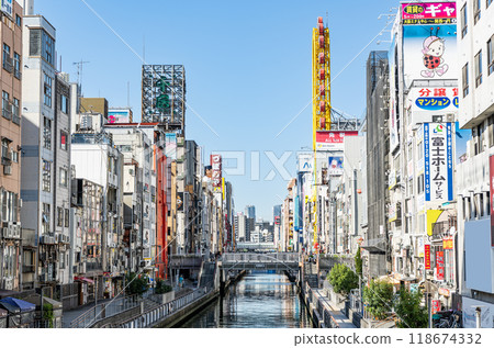 Dotonbori River and Dotonbori streetscape, a famous commercial area in Osaka, Osaka City, Osaka Prefecture Dotonbori River and Dotonbori streetscape, a famous commercial area in Osaka, Osaka City, Osaka Prefecture 118674332