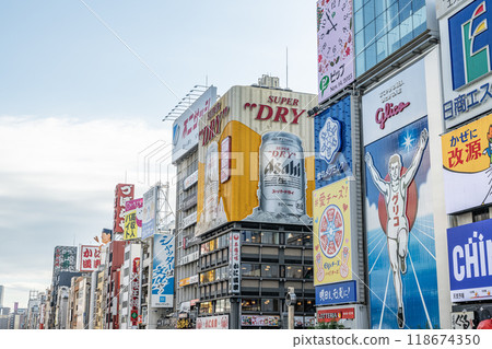 大阪府大阪市著名市中心區道頓堀的建築物 大阪府大阪市著名市中心區道頓堀的建築物 118674350