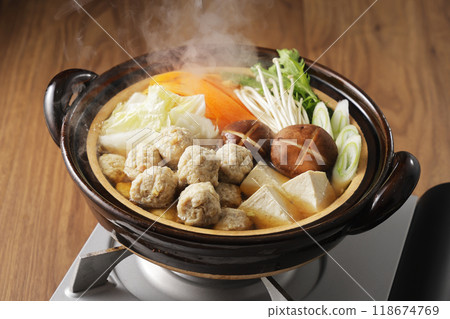 Chicken meatball hotpot 118674769