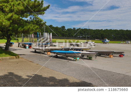 Inage Yacht Harbour 118675660