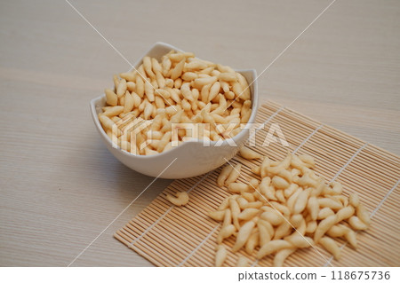 snack in a bowl snack in a bowl 118675736