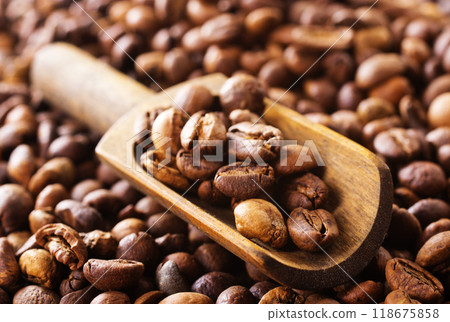 Coffee beans background. Coffee close up texture. 118675858