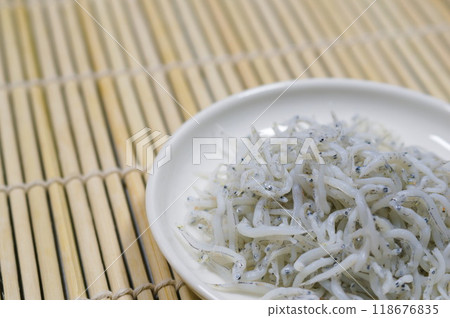 Small Life, Big Taste (Whitebait) 118676835
