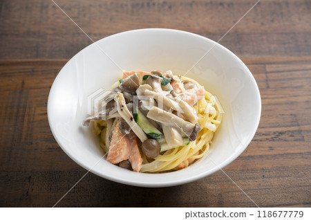 Salmon and mushrooms cream pasta 118677779