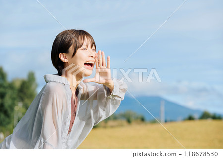 鄉村風景與女人 118678530