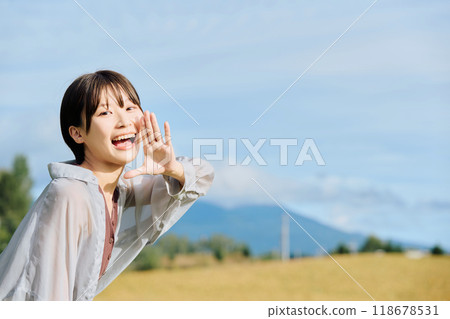 鄉村風景與女人 118678531