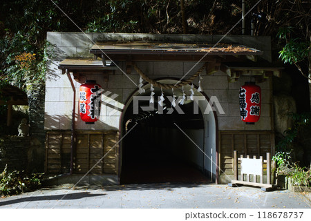 One of the entrance gates in Nanzoin Temple Fukuoka is home to a huge statue of the Reclining Buddha 118678737