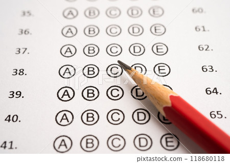 Answer sheets with pencil drawing fill to select choice, education. Answer sheets with pencil drawing fill to select choice, education. 118680118
