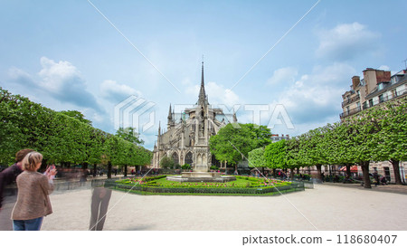 Notre Dame de Paris timelapse hyperlapse, France 118680407