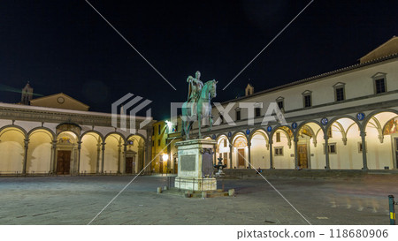 Statue of Ferdinando I de Medici timelapse hyperlapse in the Piazza della Santissima Annunziata in Florence, Italy 118680906